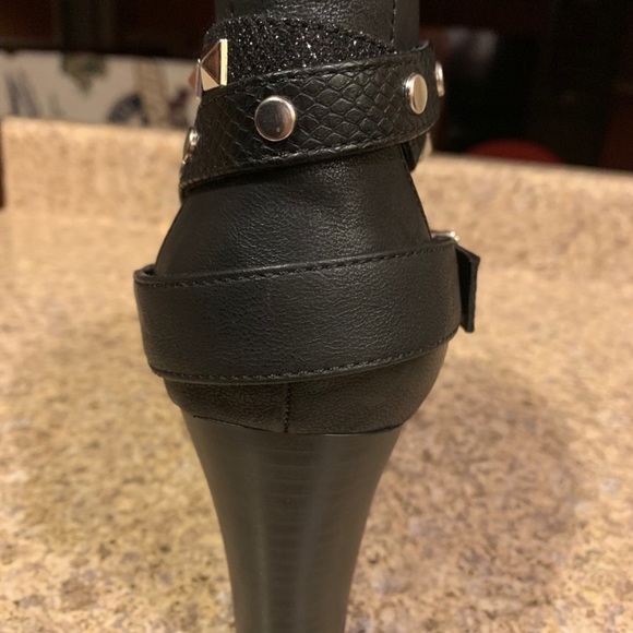 SOLD - Picture 9 of 9